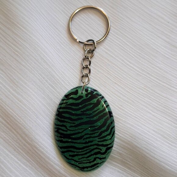 Hand Crafted Zebra Tiger Print Resin Key Chain Hand Painted Bag Purse Charm - Picture 1 of 5